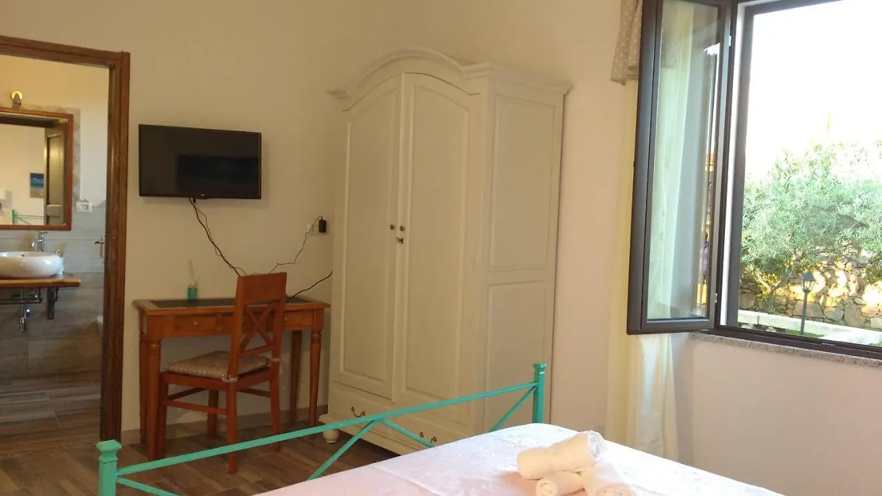 Bed & Breakfast B&B Le Isole San Teodoro  Italy